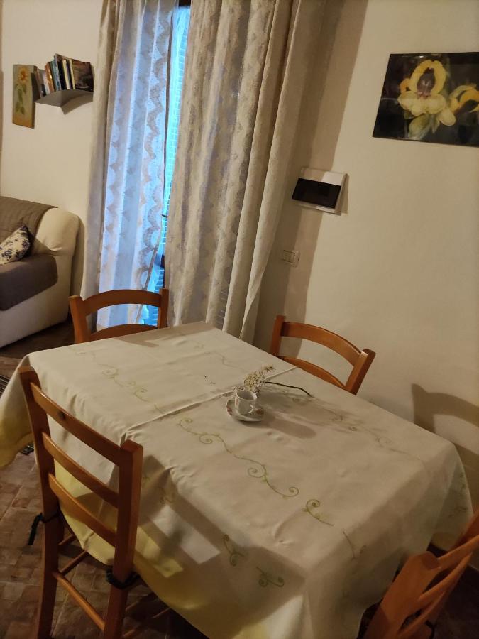 Casa Di Anna Lejlighed San Teodoro  Eksteriør billede
